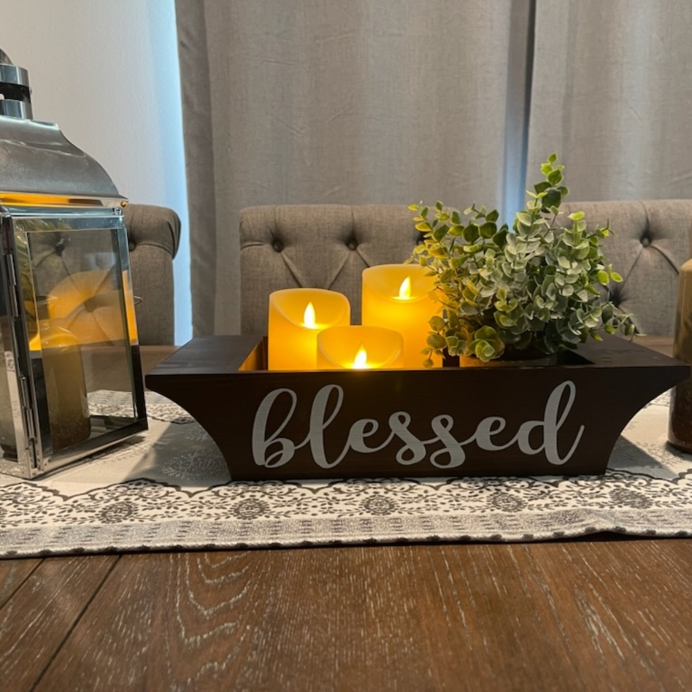 Beautiful Center Piece Decor Table With Control Remote And Candles Included Make